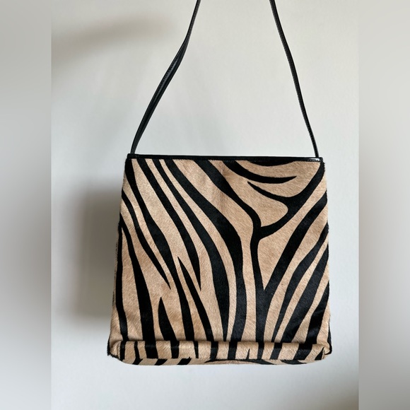 Vintage leather hair- on calf hide zebra - Picture 4 of 9